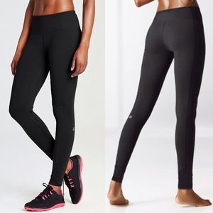 Victoria secret knock out [workout] leggings.